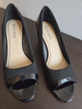 Ellen Tracy Black Peep-Toe Pumps